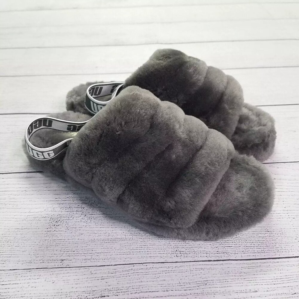 UGG Big Kids Fluff Yeah Slide Sandals Size 5 - 1098494K